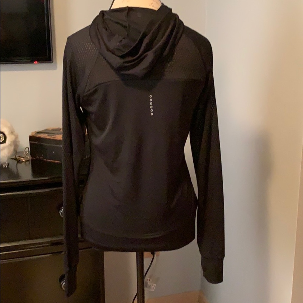 Running top - Picture 2 of 3